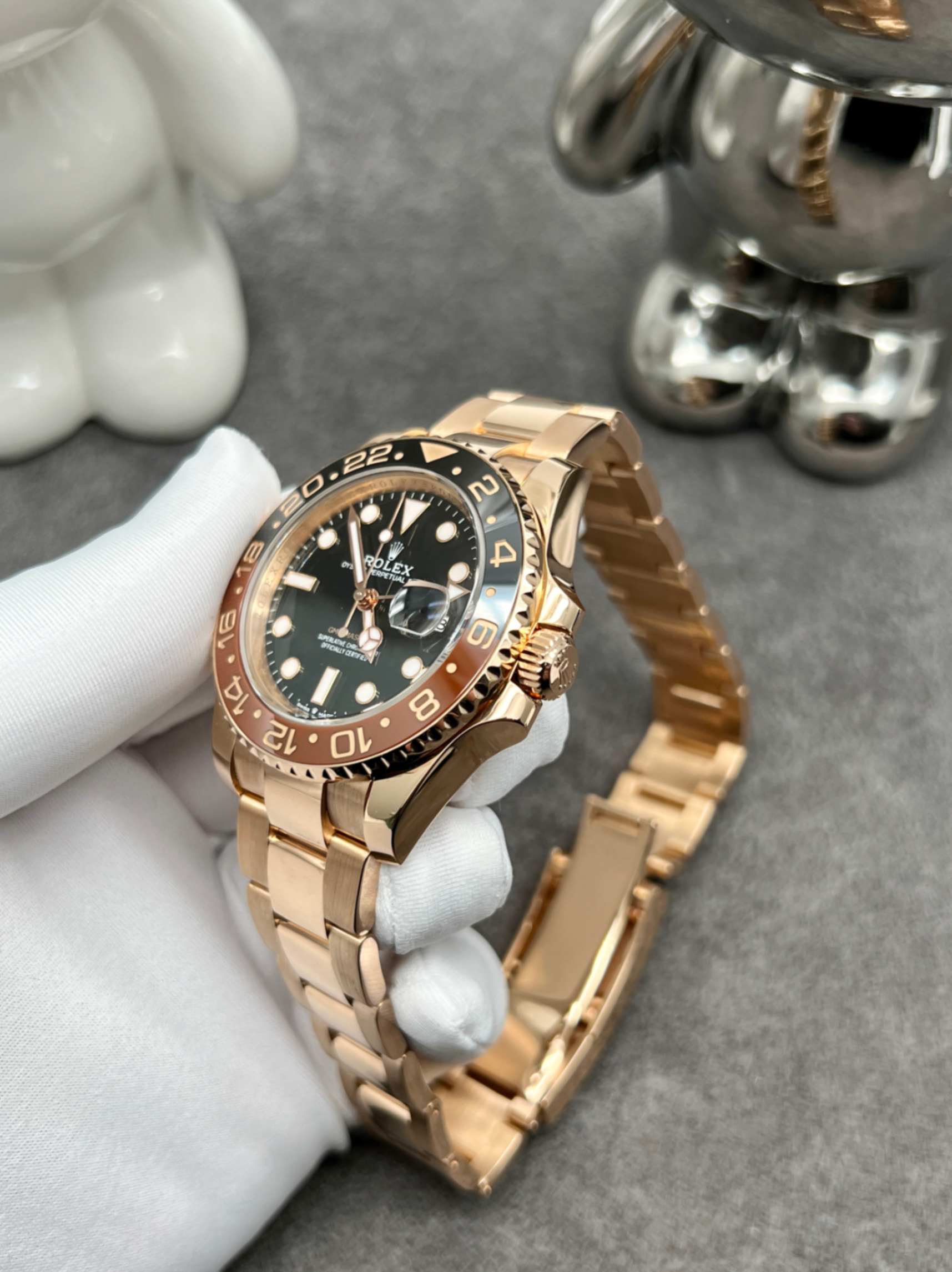 Rolex GMT-Master II 40mm 18k Rose Gold Rootbeer Oyster Bracelet (126715CHNR)