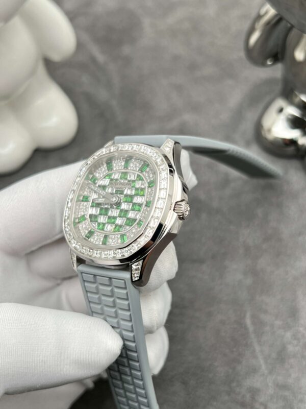 Patek Philippe Aquanaut 5062/450G-010 Aquanaut with Green Emeralds and Diamond